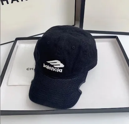 Balenciaga caps